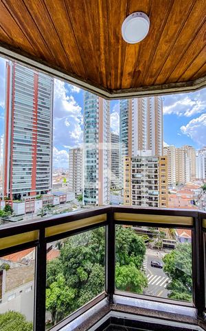 Apartamento à venda com 227m², 3 quartos e 3 vagasVaranda da Quarto 1