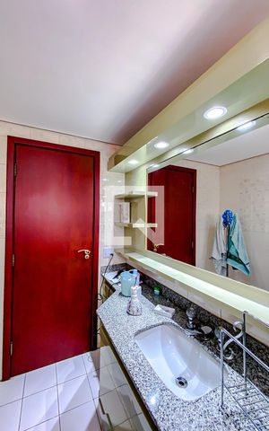 Apartamento à venda com 227m², 3 quartos e 3 vagasBanheiro