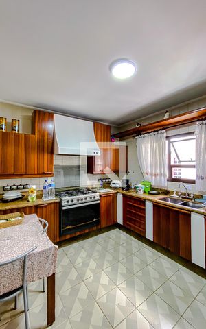 Apartamento à venda com 227m², 3 quartos e 3 vagasCozinha