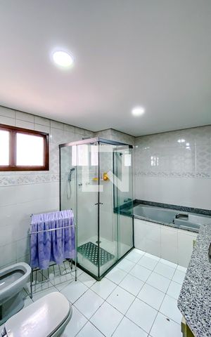 Apartamento à venda com 227m², 3 quartos e 3 vagasBanheiro da Suíte 