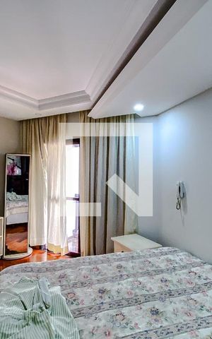 Apartamento à venda com 227m², 3 quartos e 3 vagasQuarto 4 - Suíte