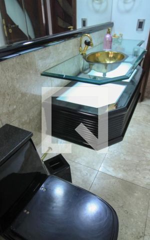 Apartamento à venda com 226m², 4 quartos e 3 vagas Apartamento à venda com 226m², 4 quartos e 3 vagasLavabo