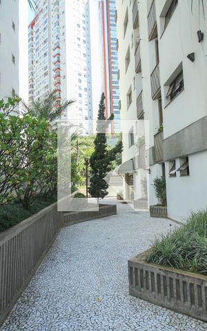 Apartamento à venda com 226m², 4 quartos e 3 vagas Apartamento à venda com 226m², 4 quartos e 3 vagasÁrea comum