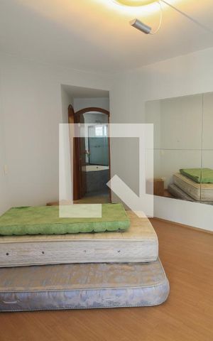 Apartamento à venda com 226m², 4 quartos e 3 vagas Apartamento à venda com 226m², 4 quartos e 3 vagasSuíte 1