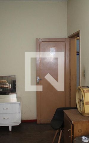 Casa à venda com 386m², 6 quartos e 4 vagasCasa 1 Quarto 2