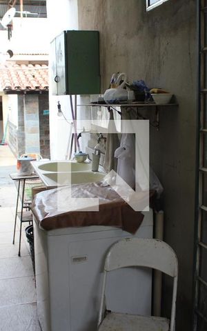 Casa à venda com 386m², 6 quartos e 4 vagasCasa 2 Area de Serviço