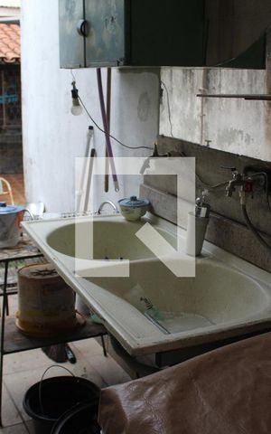 Casa à venda com 386m², 6 quartos e 4 vagasCasa 2 Area de Serviço