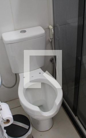 Casa à venda com 386m², 6 quartos e 4 vagasCasa 1 Banheiro