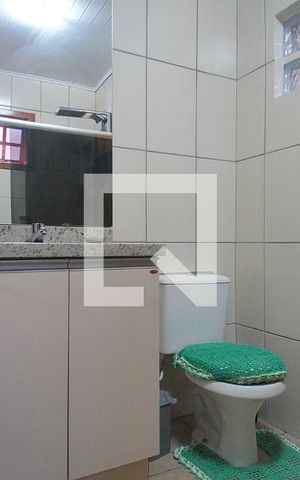 Casa à venda com 109m², 2 quartos e 2 vagas Casa à venda com 109m², 2 quartos e 2 vagasBanheiro