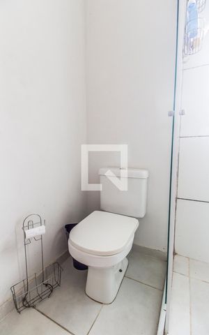 Apartamento à venda com 83m², 2 quartos e 2 vagas Apartamento à venda com 83m², 2 quartos e 2 vagasBanheiro da Suíte 1