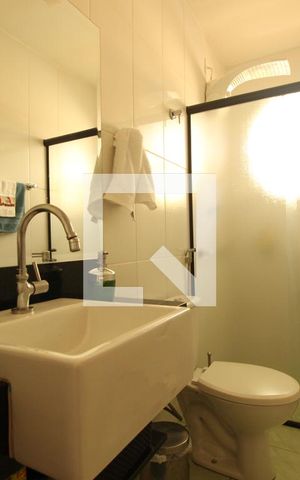 Apartamento à venda com 181m², 4 quartos e 4 vagasBanheiro