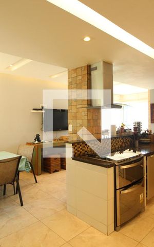 Apartamento à venda com 181m², 4 quartos e 4 vagasCozinha