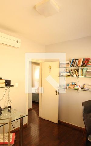 Apartamento à venda com 181m², 4 quartos e 4 vagasQuarto 2