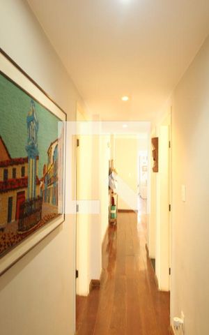 Apartamento à venda com 181m², 4 quartos e 4 vagasCorredor