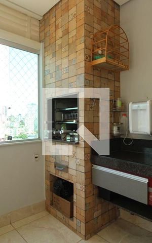 Apartamento à venda com 181m², 4 quartos e 4 vagasCozinha gourmet