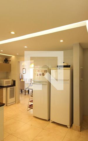 Apartamento à venda com 181m², 4 quartos e 4 vagasCozinha