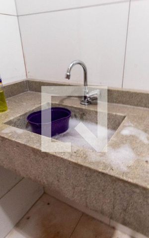 Apartamento para alugar com 36m², 1 quarto e sem vaga Apartamento para alugar com 36m², 1 quarto e sem vagaBanheiro