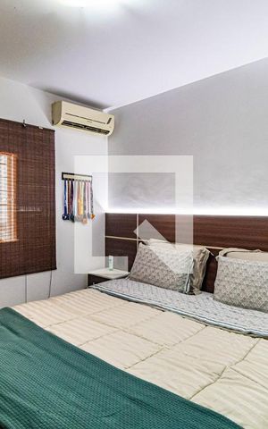 Casa à venda com 240m², 3 quartos e 2 vagas Casa à venda com 240m², 3 quartos e 2 vagasSuíte