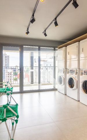 Studio para alugar com 26m², 1 quarto e sem vaga Studio para alugar com 26m², 1 quarto e sem vagaÁrea comum - Lavanderia
