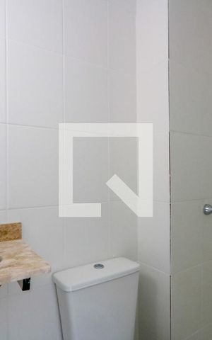 Apartamento à venda com 57m², 2 quartos e 1 vaga Apartamento à venda com 57m², 2 quartos e 1 vagaBanheiro do quarto 1