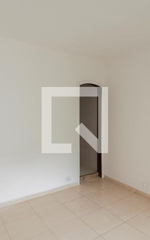 Casa à venda com 200m², 6 quartos e 6 vagas Casa à venda com 200m², 6 quartos e 6 vagasCasa 3