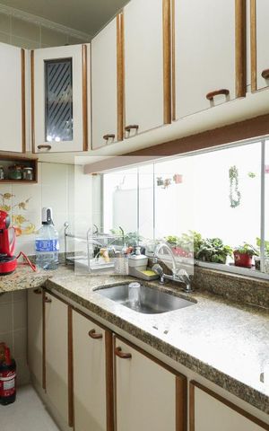Casa à venda com 200m², 6 quartos e 6 vagas Casa à venda com 200m², 6 quartos e 6 vagasCozinha - Casa 1