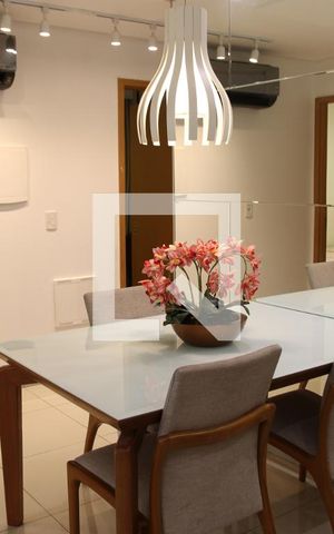 Apartamento para alugar com 76m², 3 quartos e 1 vagaSala