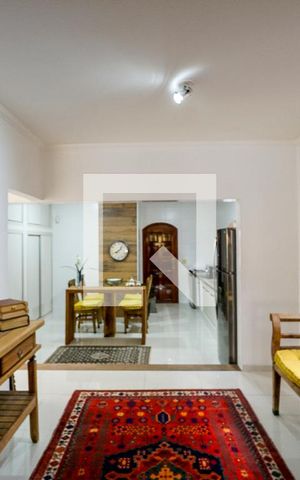 Casa à venda com 450m², 5 quartos e 2 vagas Casa à venda com 450m², 5 quartos e 2 vagasSala