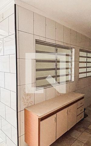 Casa à venda com 175m², 3 quartos e 2 vagas Casa à venda com 175m², 3 quartos e 2 vagasÁrea de Serviço