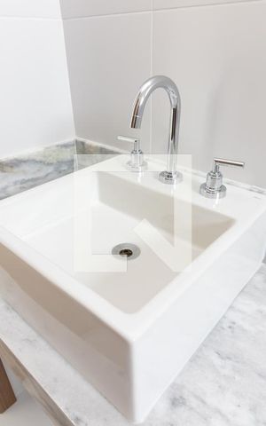 Apartamento à venda com 75m², 2 quartos e 1 vagaBanheiro da Suíte