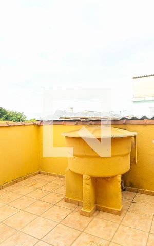 Casa à venda com 149m², 3 quartos e 3 vagas Casa à venda com 149m², 3 quartos e 3 vagasVaranda