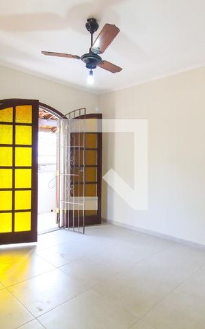 Casa à venda com 149m², 3 quartos e 3 vagas Casa à venda com 149m², 3 quartos e 3 vagasSuíte