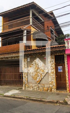 Casa à venda com 149m², 3 quartos e 3 vagas Casa à venda com 149m², 3 quartos e 3 vagasFachada + Plaquinha