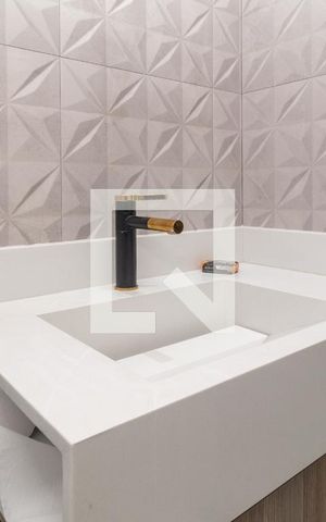 Apartamento à venda com 81m², 2 quartos e 2 vagasBanheiro da Suíte