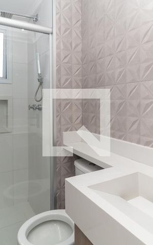 Apartamento à venda com 81m², 2 quartos e 2 vagasBanheiro da Suíte