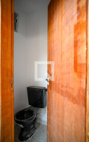 Casa à venda com 200m², 3 quartos e 2 vagas Casa à venda com 200m², 3 quartos e 2 vagasLavabo