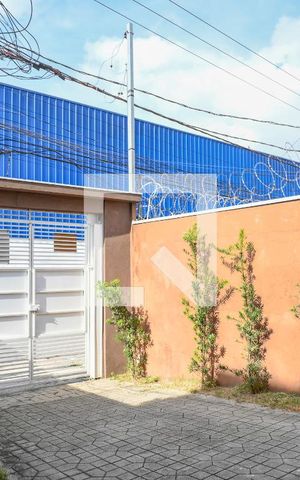 Casa à venda com 200m², 3 quartos e 2 vagas Casa à venda com 200m², 3 quartos e 2 vagasGaragem