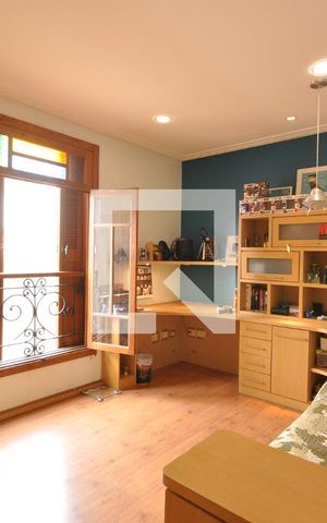 Casa à venda com 378m², 4 quartos e 8 vagasSuíte 3