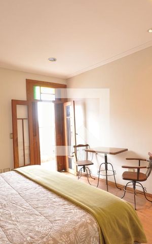 Casa à venda com 378m², 4 quartos e 8 vagasSuíte Master