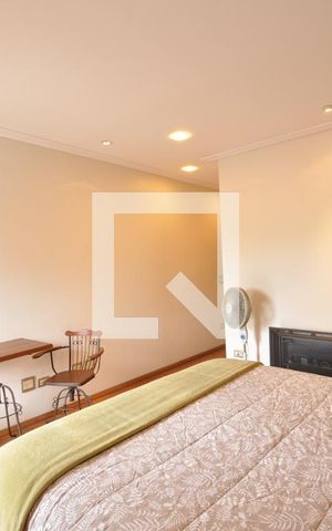 Casa à venda com 378m², 4 quartos e 8 vagasSuíte Master