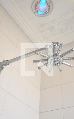 Casa à venda com 378m², 4 quartos e 8 vagasBanheiro da Suíte 3