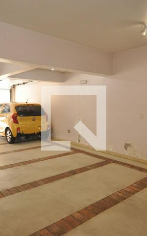 Casa à venda com 378m², 4 quartos e 8 vagas Casa à venda com 378m², 4 quartos e 8 vagasGaragem