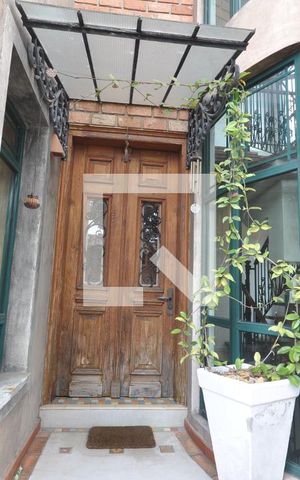 Casa à venda com 378m², 4 quartos e 8 vagasHall de entrada