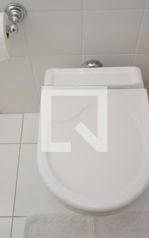 Casa à venda com 378m², 4 quartos e 8 vagasBanheiro da Suíte 3