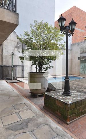 Casa à venda com 378m², 4 quartos e 8 vagasPiscina