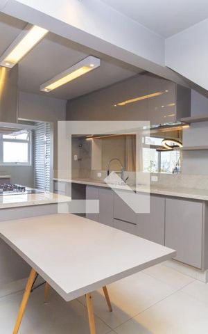 Apartamento à venda com 340m², 4 quartos e 4 vagasCozinha