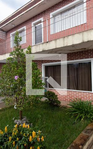Casa à venda com 300m², 5 quartos e 6 vagasFachada