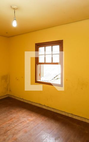 Casa à venda com 250m², 3 quartos e 2 vagas Casa à venda com 250m², 3 quartos e 2 vagasQuarto 1