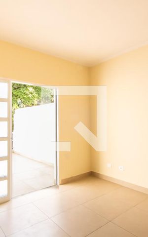 Casa para alugar com 80m², 2 quartos e sem vagaSala