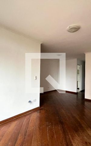Apartamento à venda com 75m², 3 quartos e 2 vagas Apartamento à venda com 75m², 3 quartos e 2 vagasSala
